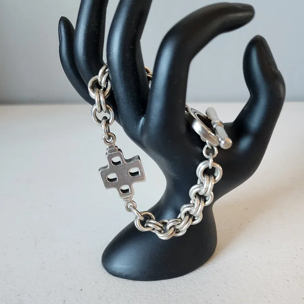 Saint Silver Cross Bracelet "EUC" - Picture 2 of 16
